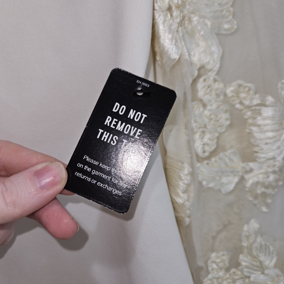 NWT! Express Ivory Bodysuit Lace Puff Long Sleeves Top Blouse NEW - Picture 10 of 15